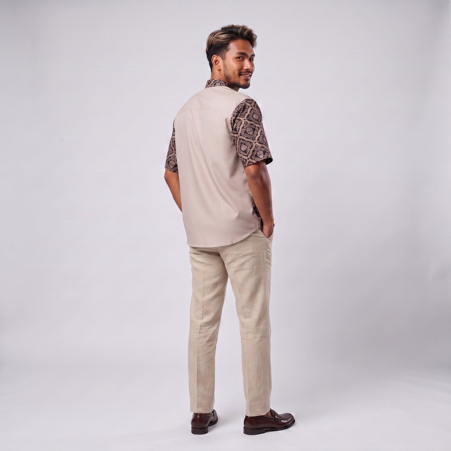 Mukti Sand | Men | Batik Relaxed-Fit Short-Sleeve Shirt
